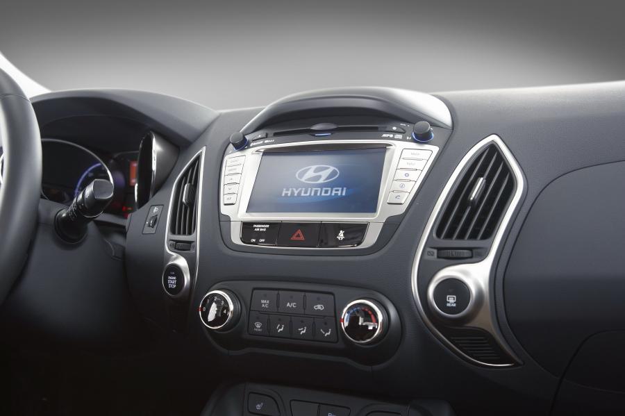  Hyundai ix35 2010 года  (фото 38 из 114)